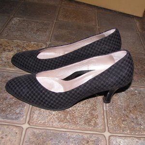 Classic Black Houndstooth Suede Pumps, Beautifeel Sz 38